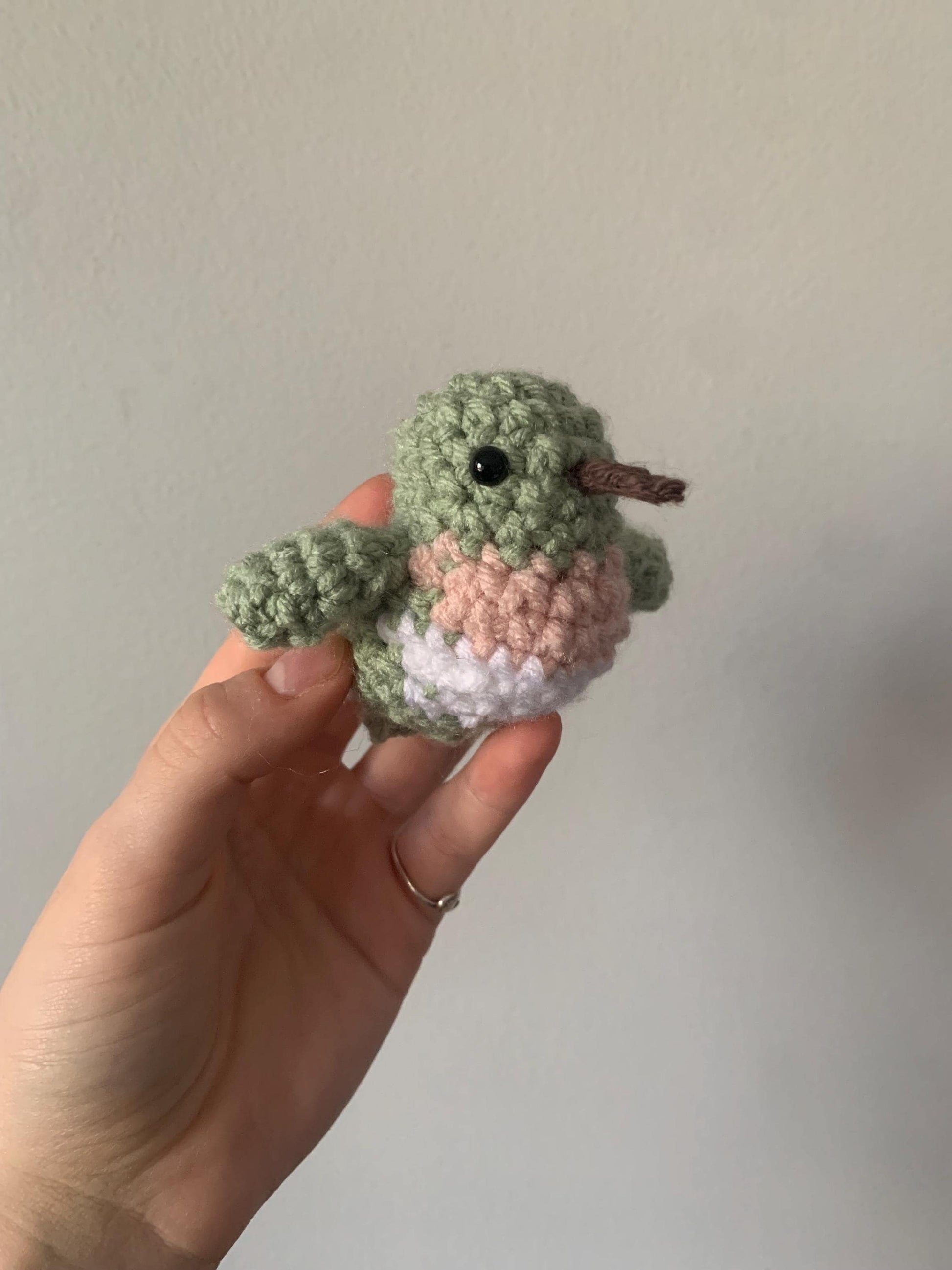 Hummingbird Crochet Ornament — Ruby-Throated Hummingbird